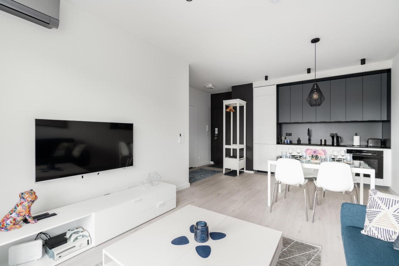 Stara Cegielnia Lake View Apartment By Renters Prestige 波兹南 外观 照片